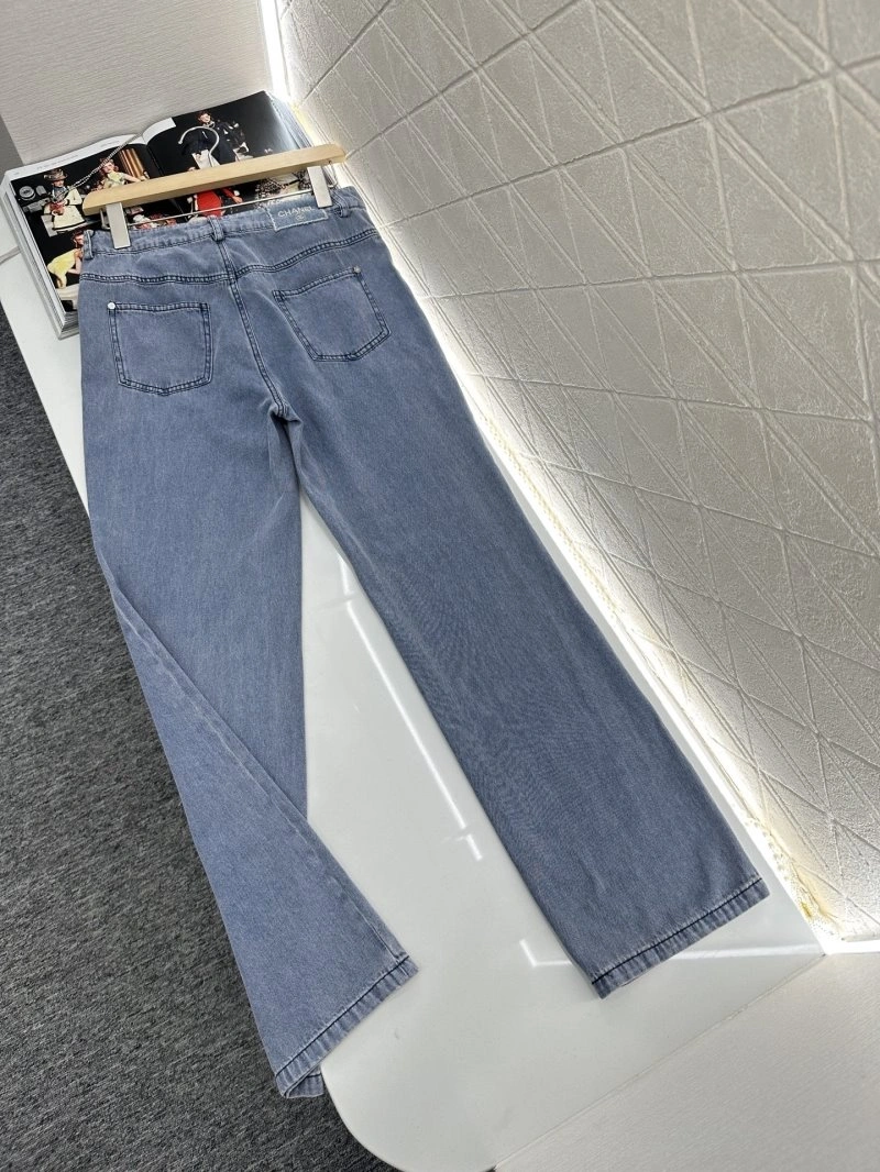 WellDesigned Chanel Jeans 108981