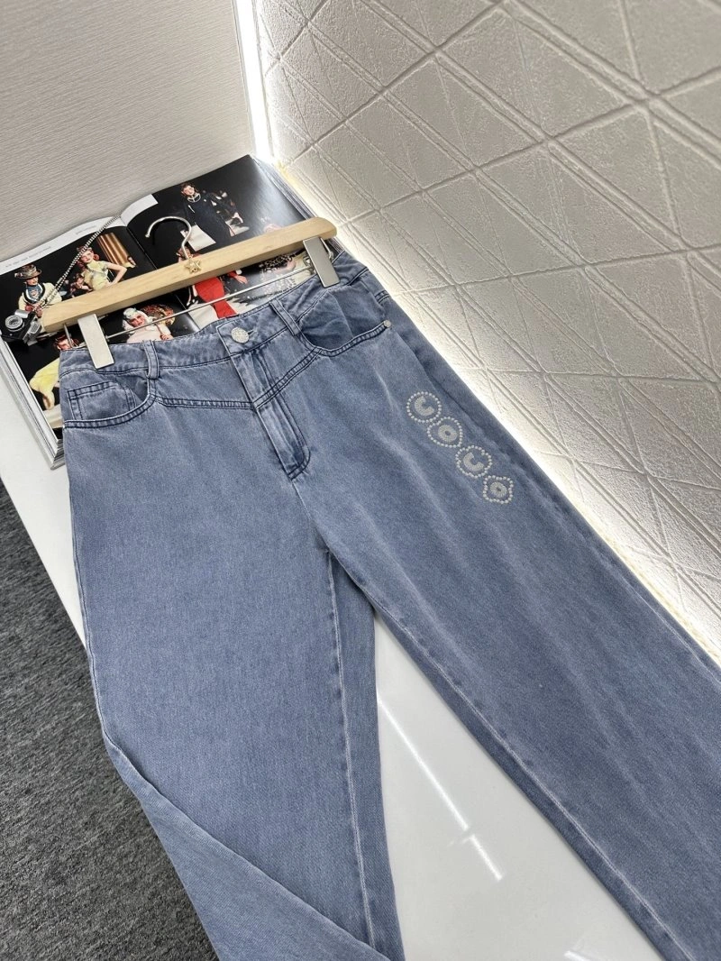 WellDesigned Chanel Jeans 108981