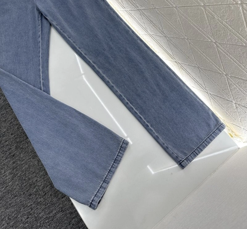 WellDesigned Chanel Jeans 108981