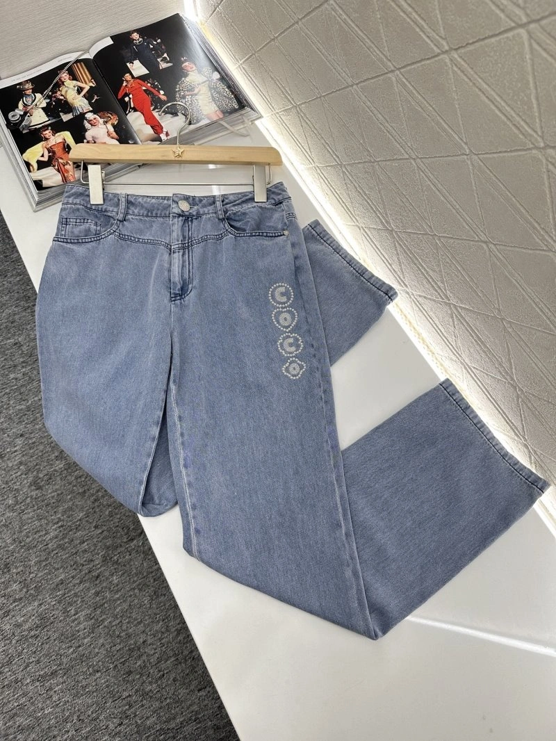 WellDesigned Chanel Jeans 108981