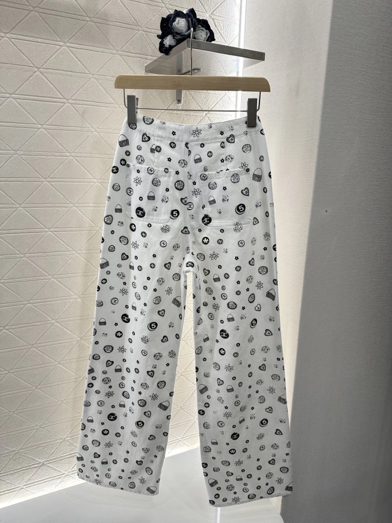 Sophisticated Chanel Jeans 108976
