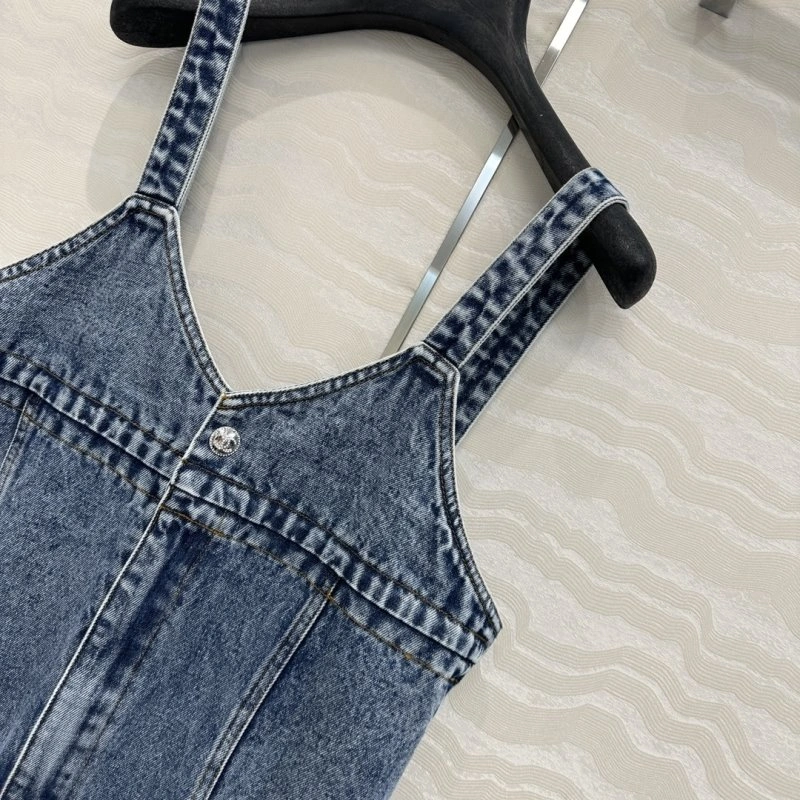 WaterResistant Chanel Jeans 108963