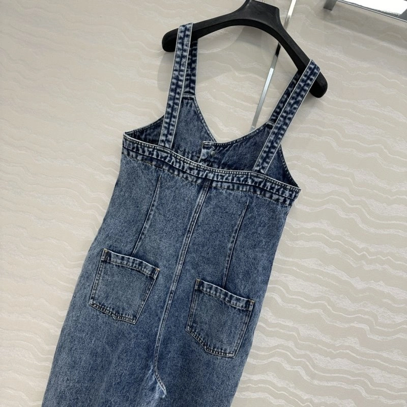 WaterResistant Chanel Jeans 108963