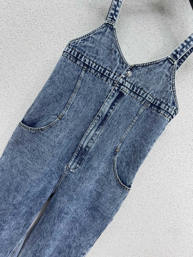 Minimalist Chanel Jeans 108957