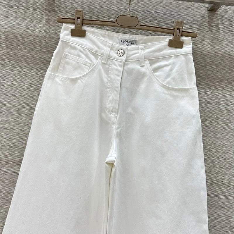 Chanel Jeans Supportive 108950