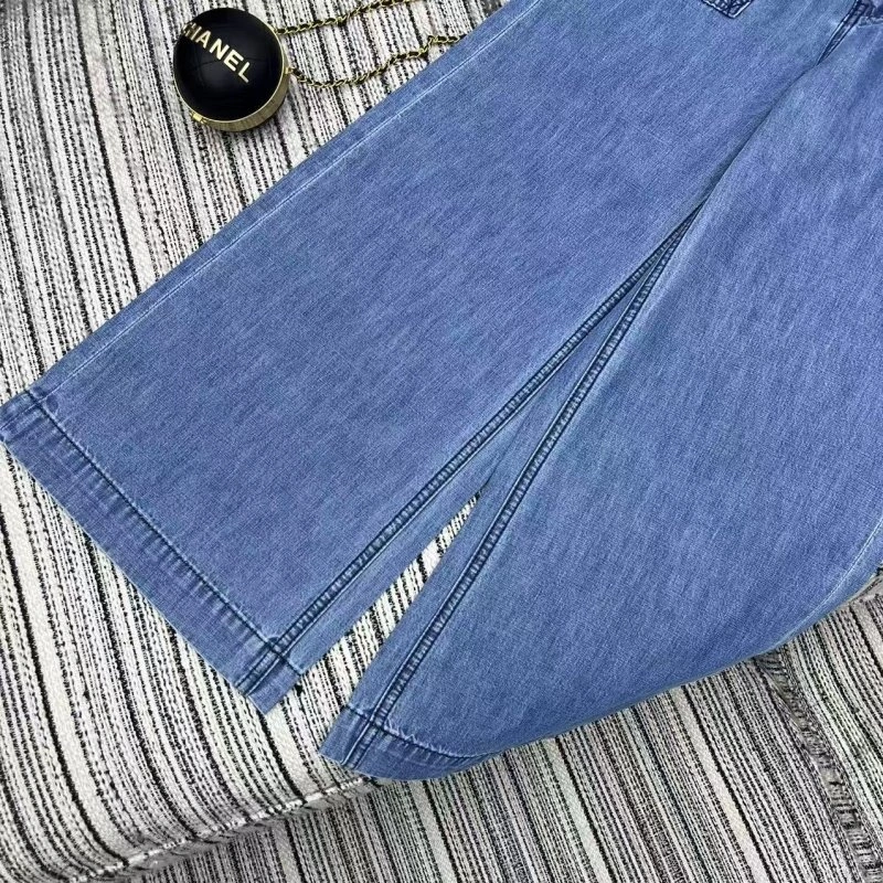 MoistureWicking Chanel Jeans 108941