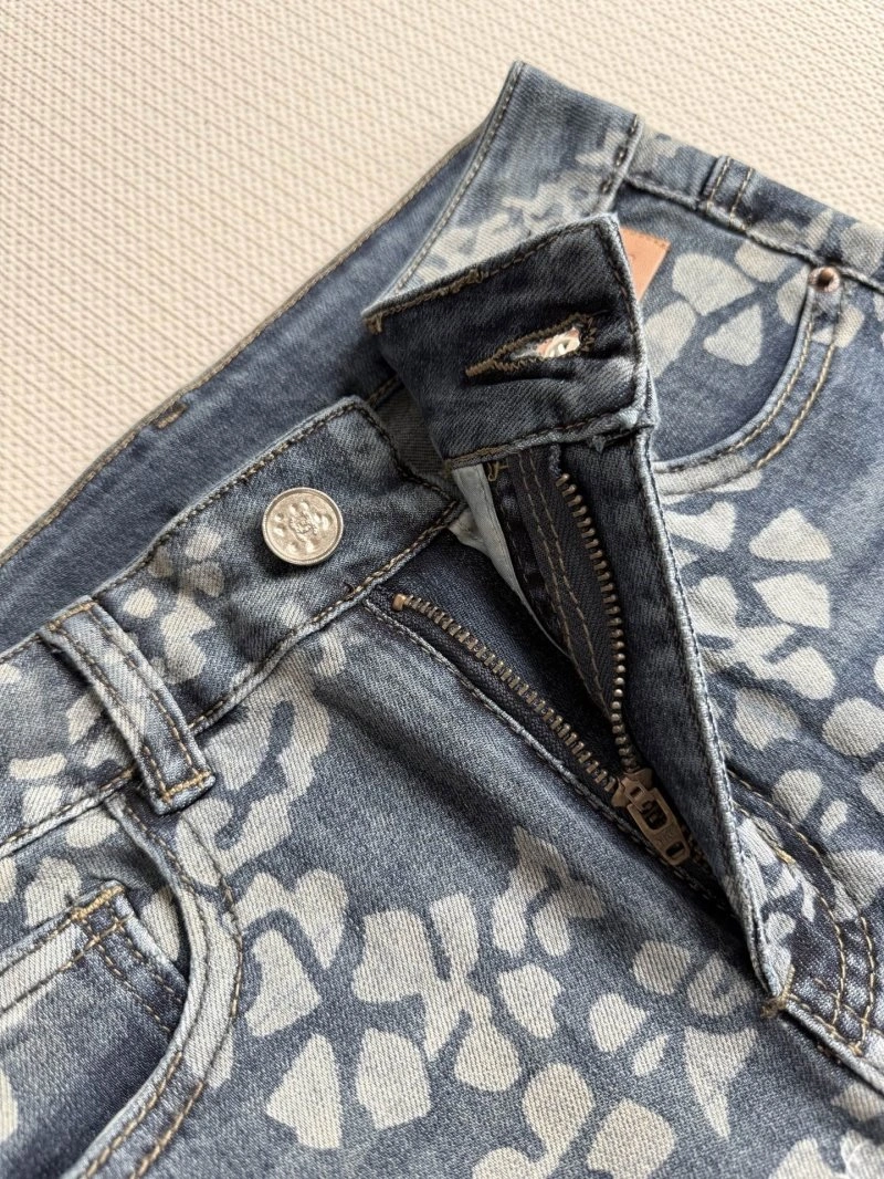 Attractive Chanel Jeans 108936