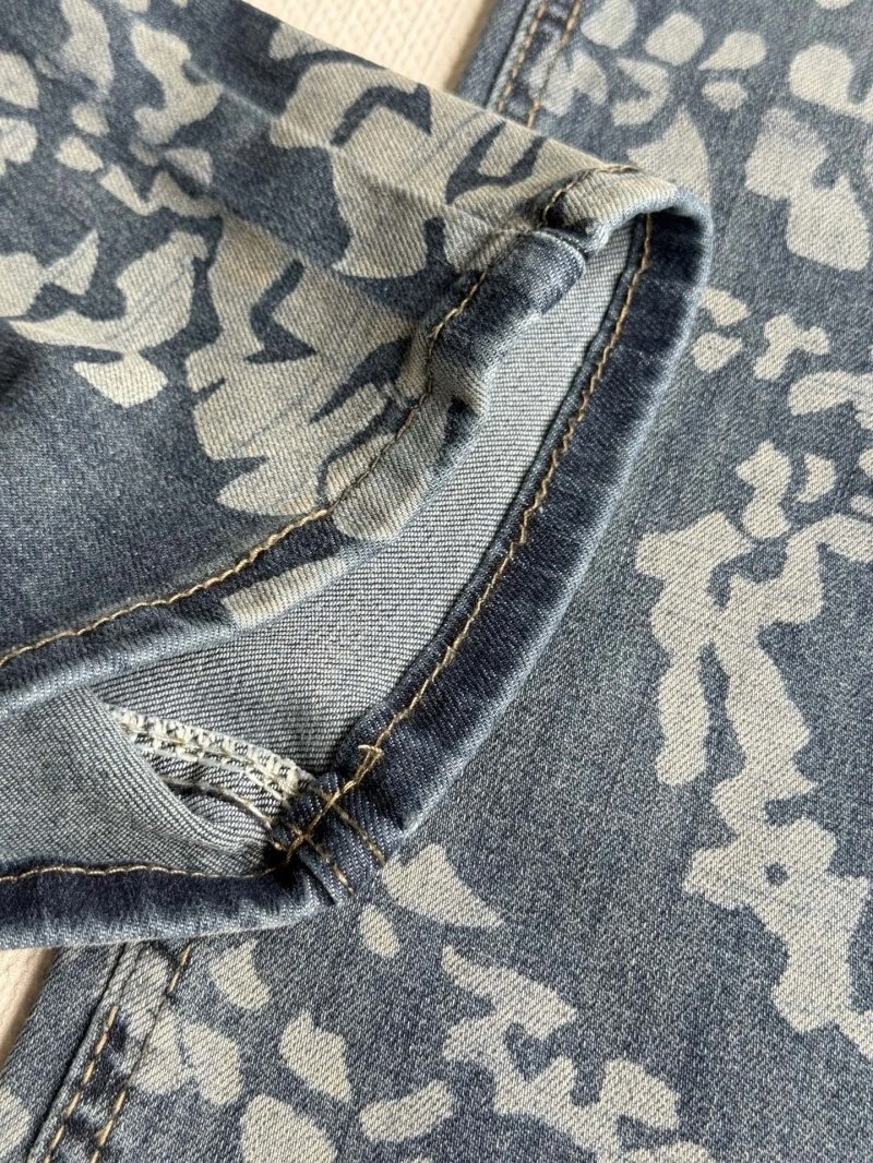 Attractive Chanel Jeans 108936