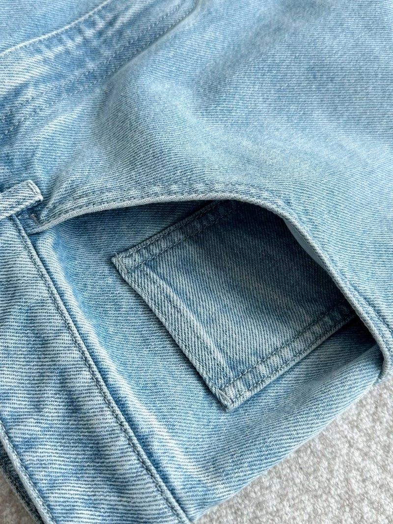 Neat Chanel Jeans 110691