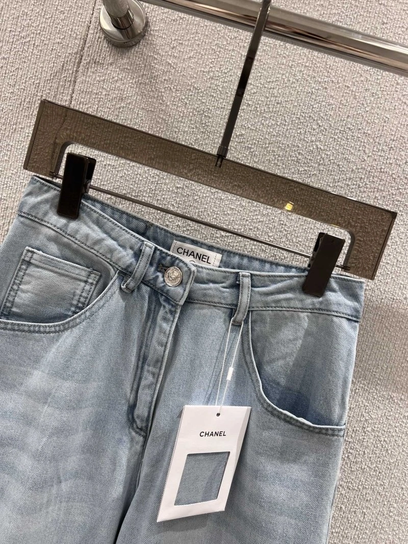 Chanel Jeans ModernLook 110690