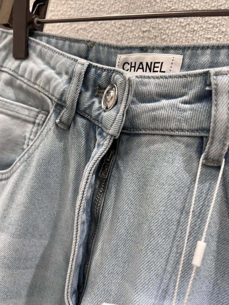 Chanel Jeans ModernLook 110690