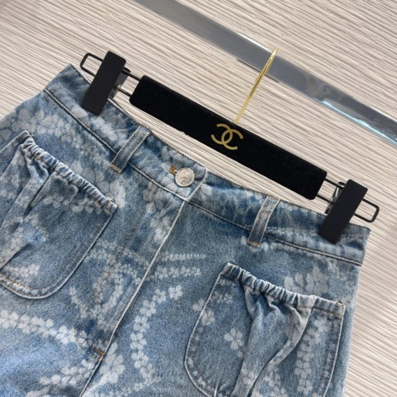 Chanel Jeans EyeCatching 110680