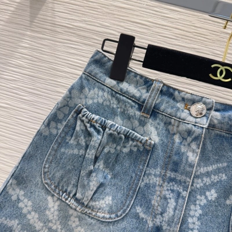 Chanel Jeans EyeCatching 110680