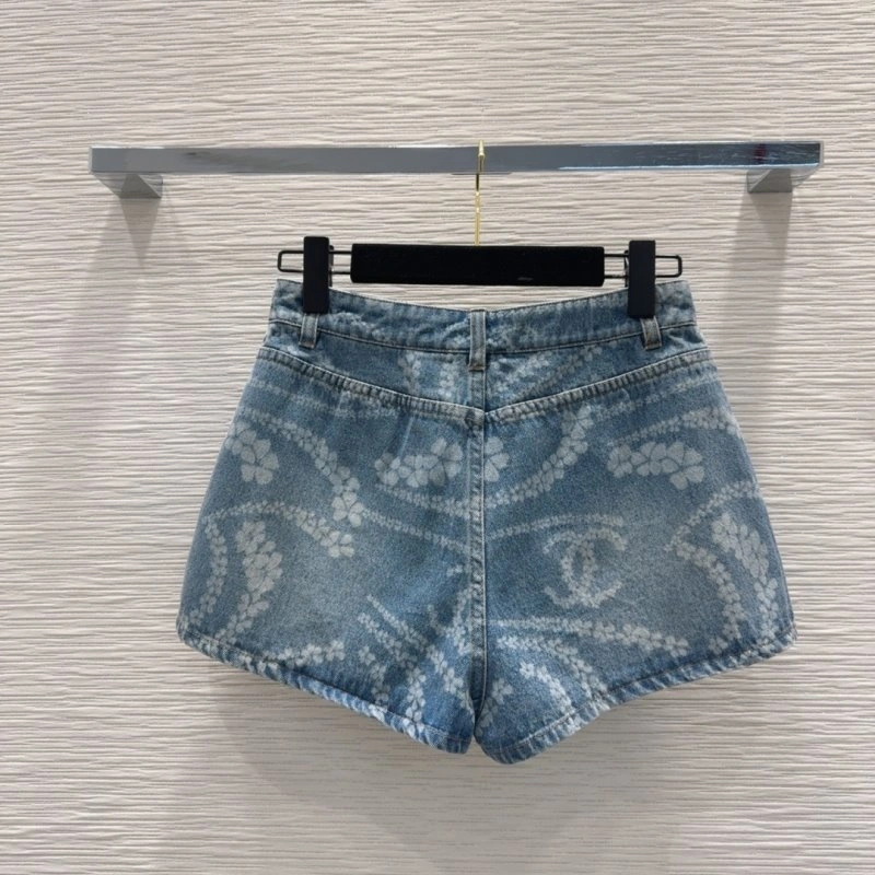 Chanel Jeans EyeCatching 110680