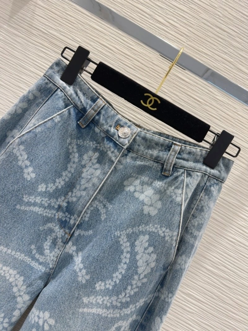 SunProtective Chanel Jeans 110671