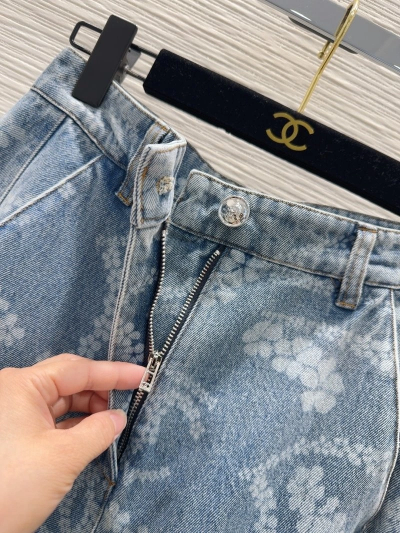 SunProtective Chanel Jeans 110671