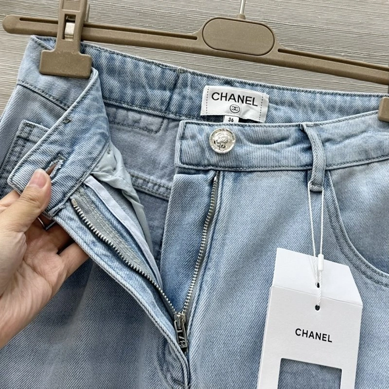 Sophisticated Chanel Jeans 110663