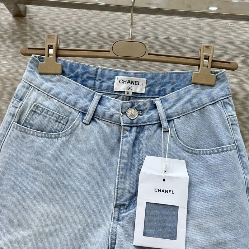 Casual Chanel Jeans 110656
