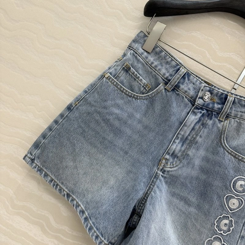 Stylish Chanel Jeans 110657