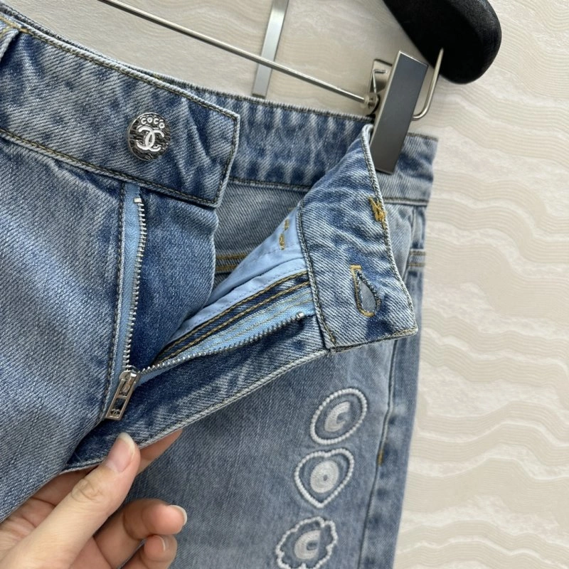 Stylish Chanel Jeans 110657