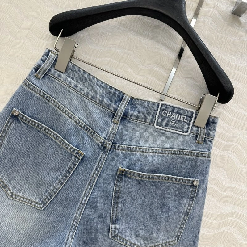 Stylish Chanel Jeans 110657