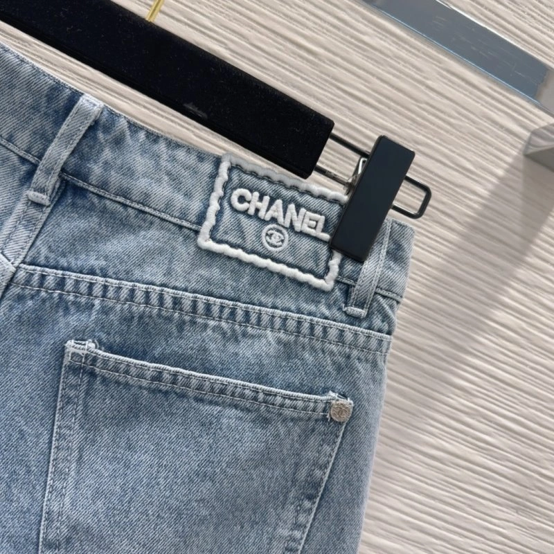 Chanel Jeans WellDesigned 110683