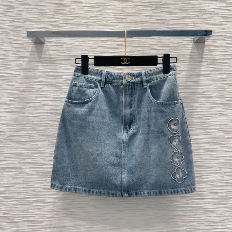 Casual Chanel Jeans 110653