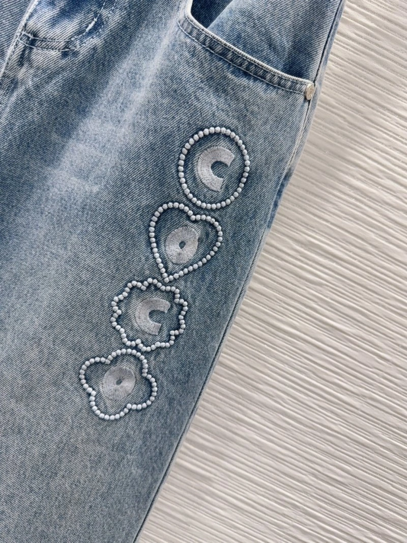 Chic Chanel Jeans 110679