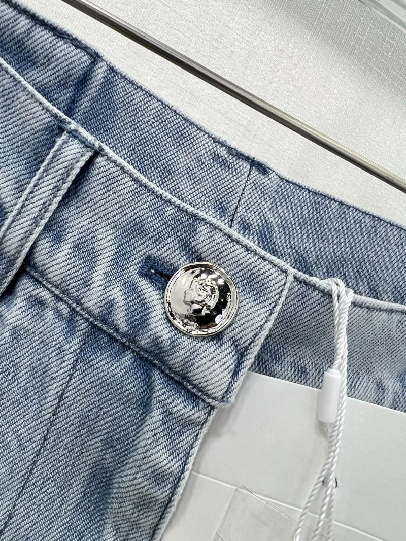 Chanel Jeans Stylish 110672