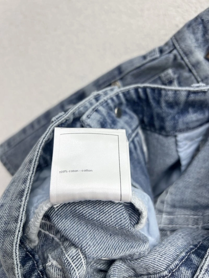 TechFriendly Chanel Jeans 110660