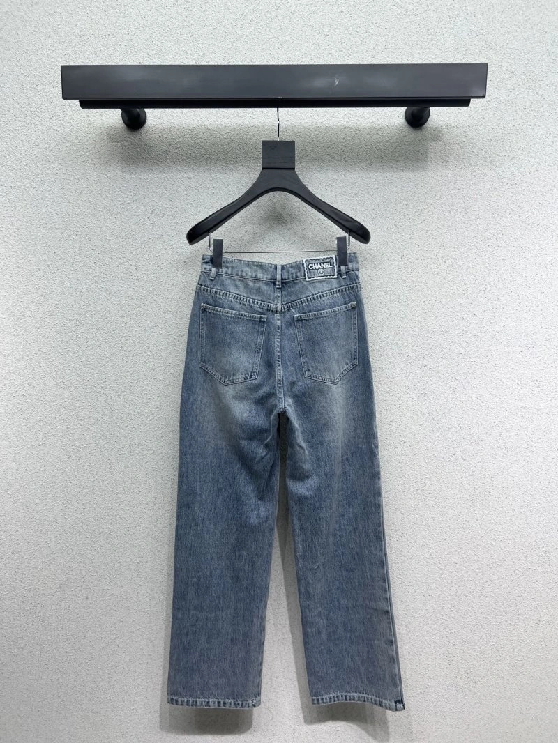 Versatile Chanel Jeans 110659