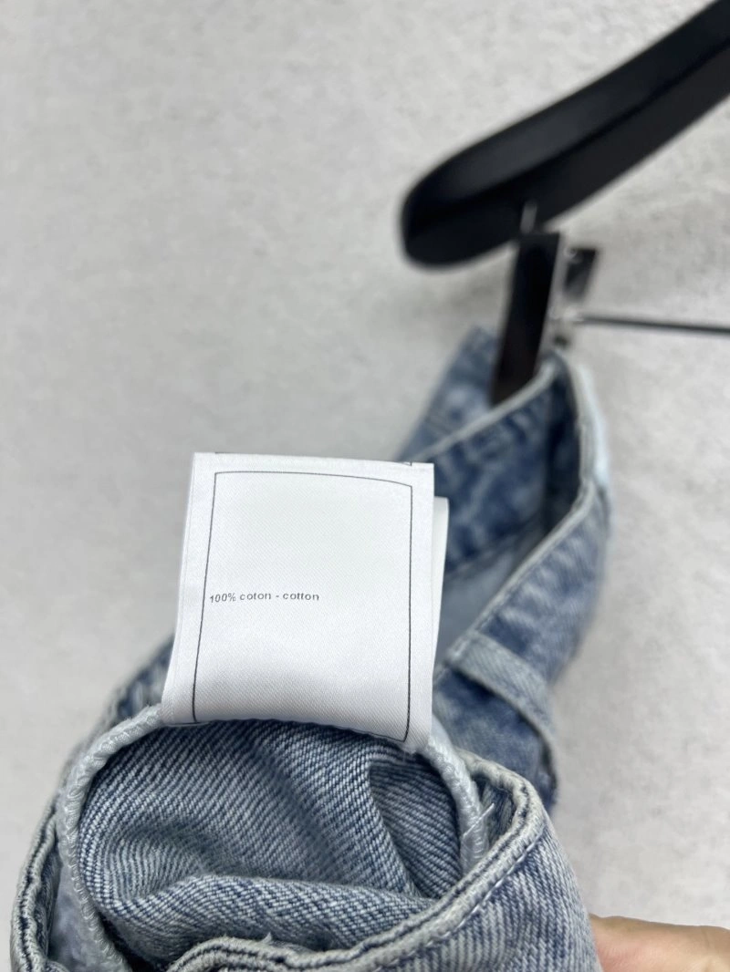 Versatile Chanel Jeans 110659
