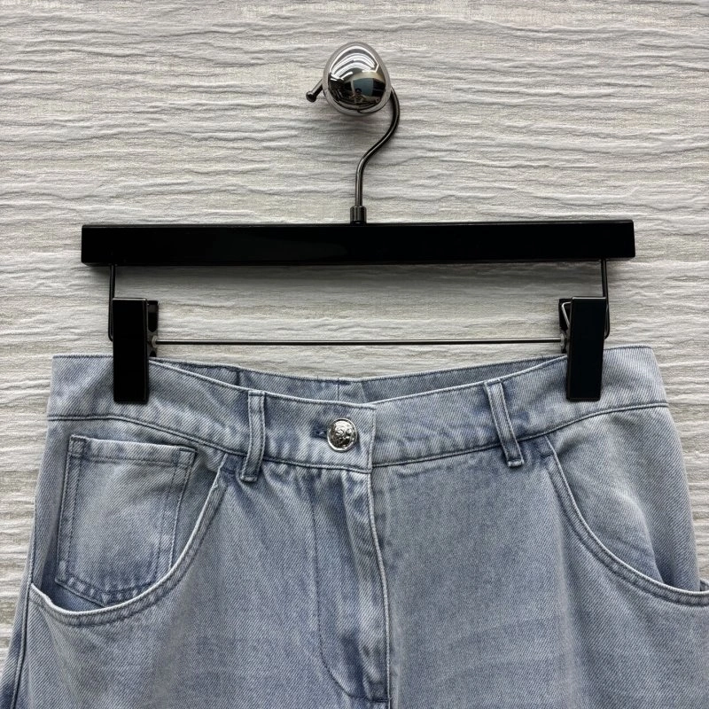 ModernLook Chanel Jeans 110648