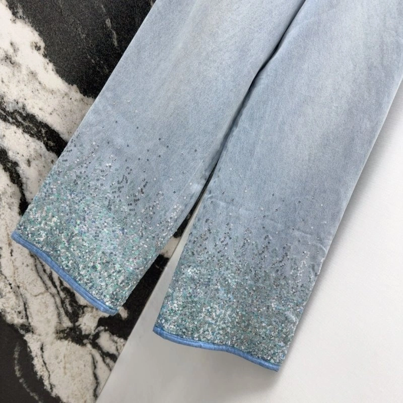 Chic Chanel Jeans 110626