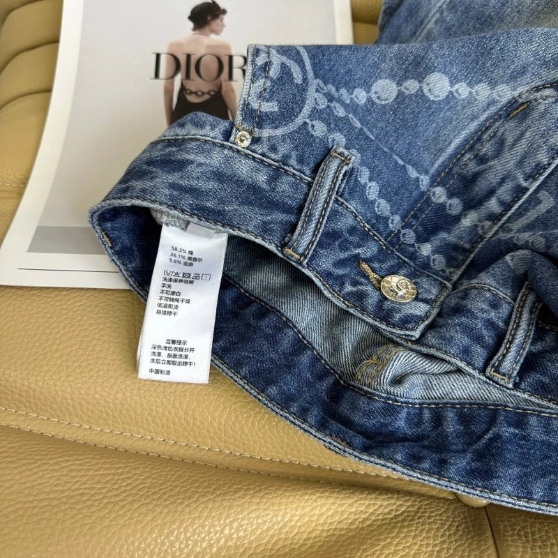 MoistureWicking Chanel Jeans 110644