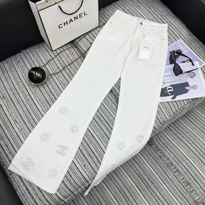 TravelReady Chanel Jeans 110618