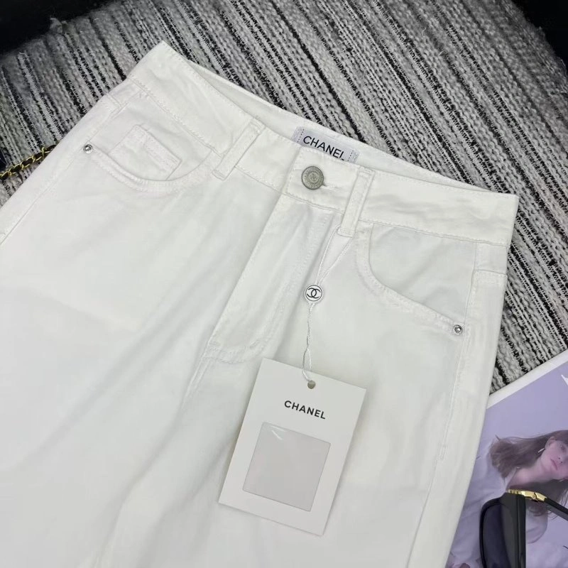 TravelReady Chanel Jeans 110618