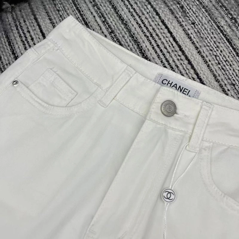 TravelReady Chanel Jeans 110618