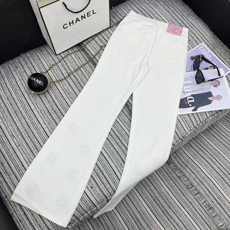 TravelReady Chanel Jeans 110618