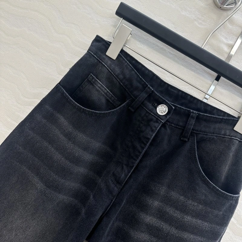 WellDesigned Chanel Jeans 110636