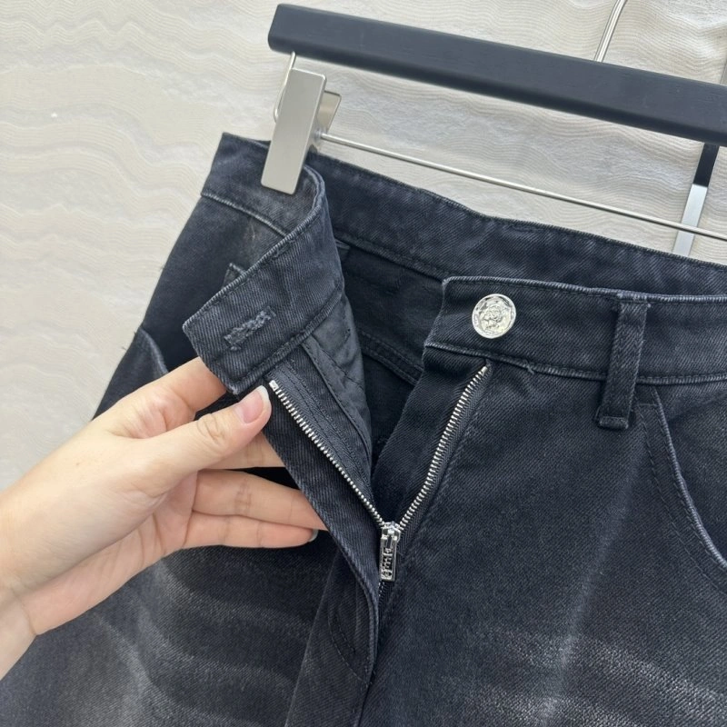 WellDesigned Chanel Jeans 110636