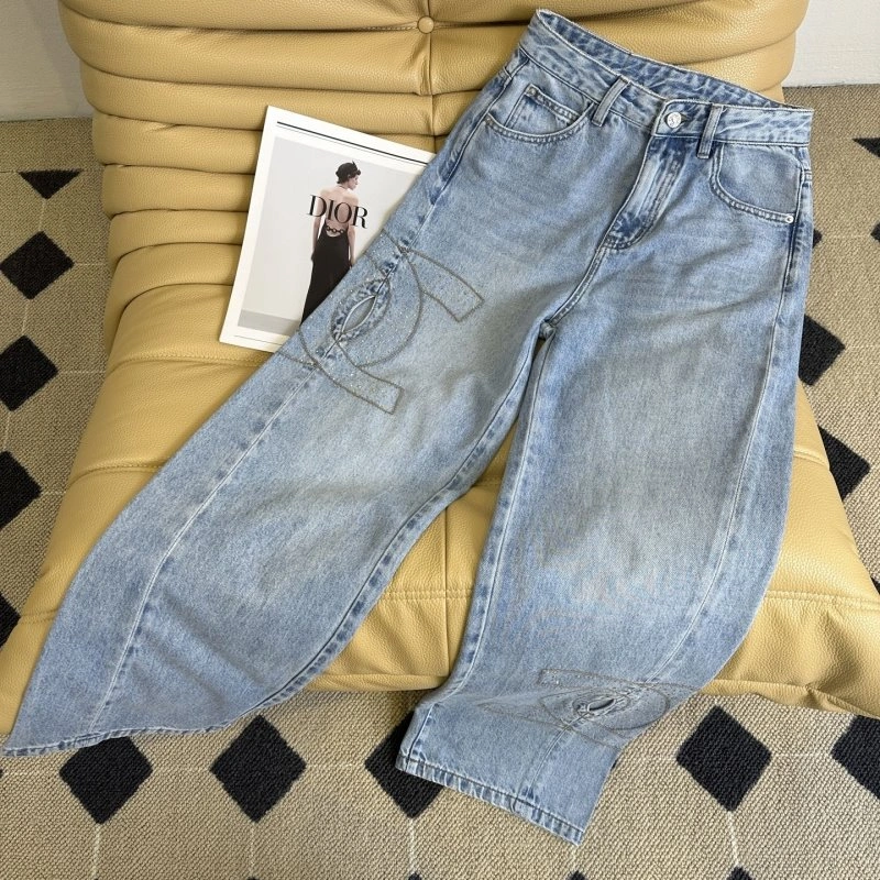 Sustainable Chanel Jeans 110617