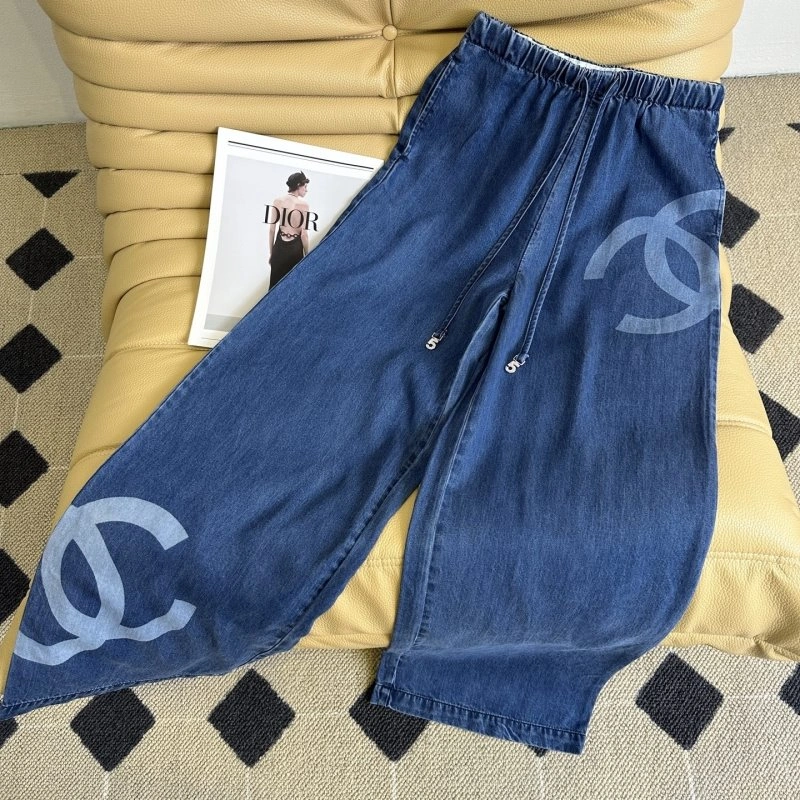 Classic Chanel Jeans 110629