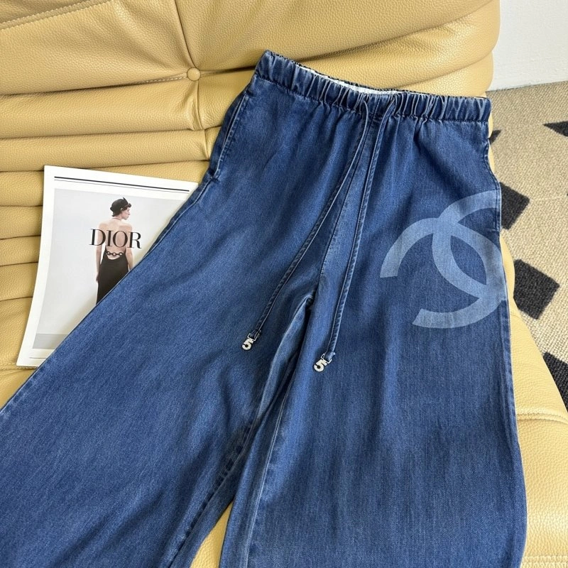 Classic Chanel Jeans 110629