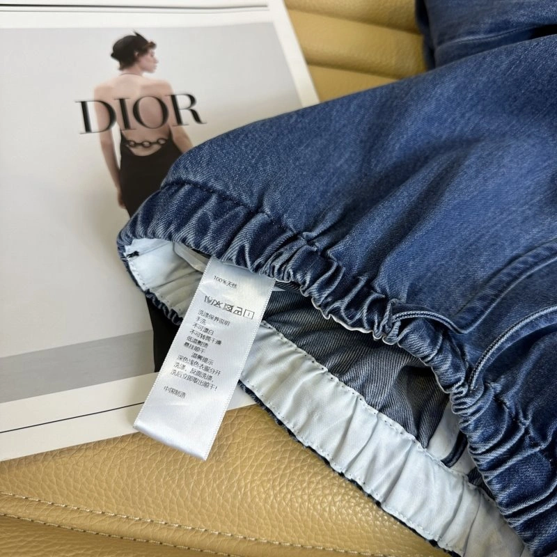 Classic Chanel Jeans 110629
