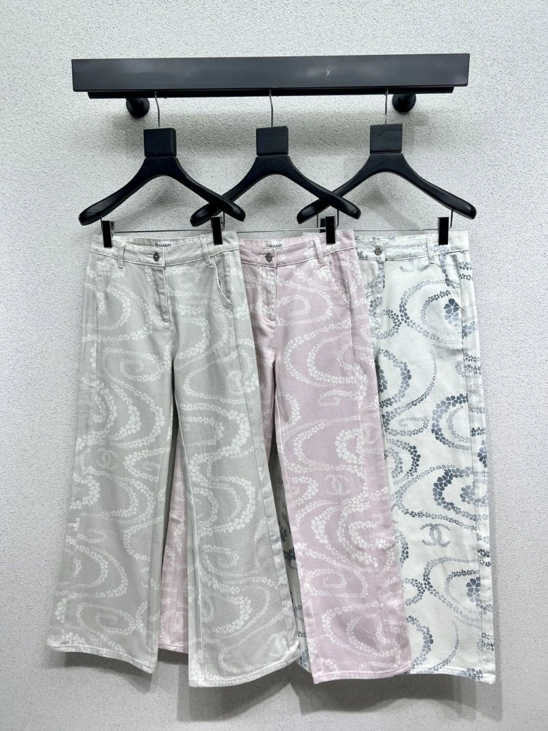 Lightweight Chanel Jeans 110645
