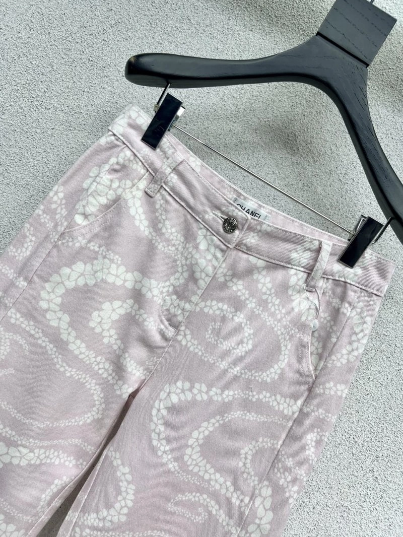 Lightweight Chanel Jeans 110645