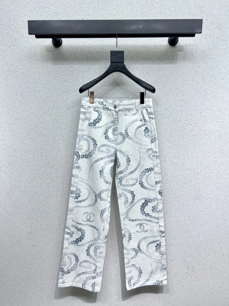 Lightweight Chanel Jeans 110645