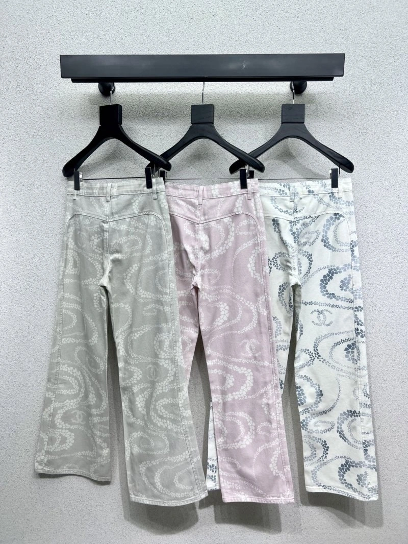 Lightweight Chanel Jeans 110645