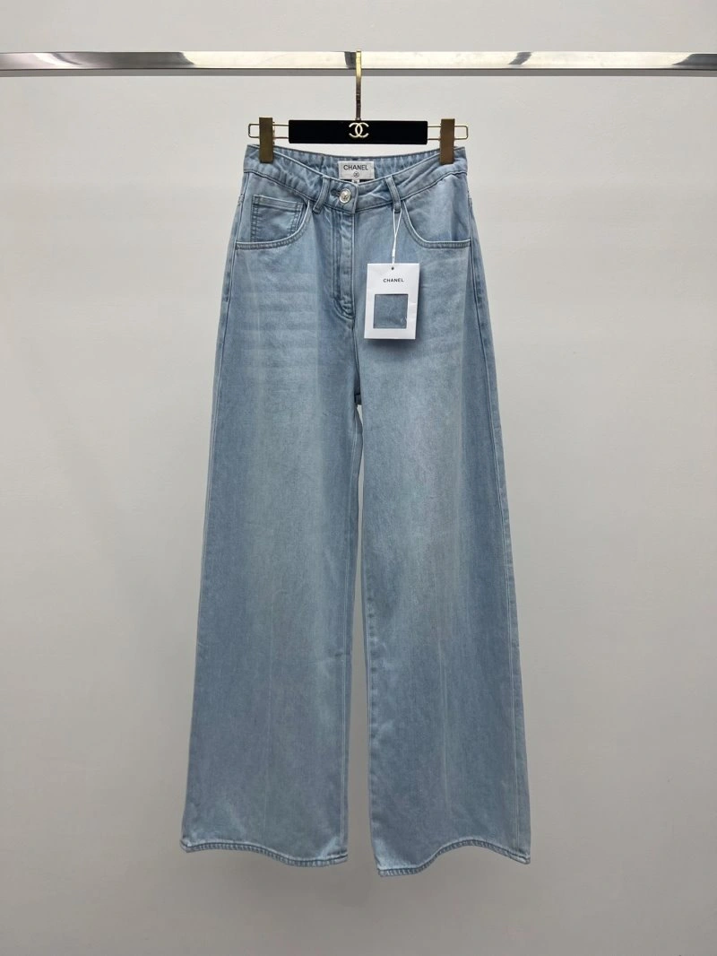Unique Chanel Jeans 110623